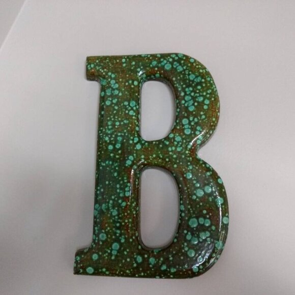 Vintage Ceramic Initial B Retro 70s Pottery Wall Decor Green Mottled Glaze - Picture 10 of 10